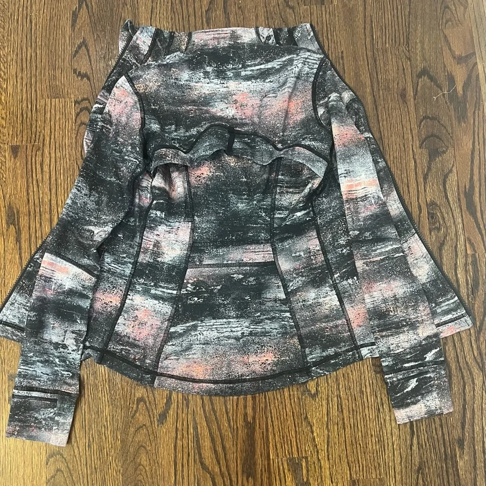 Lululemon Define Jacket - Picture 2 of 4